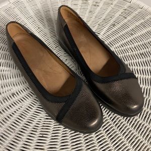 Clarks Artisan super comfortable shoes. Never worn.